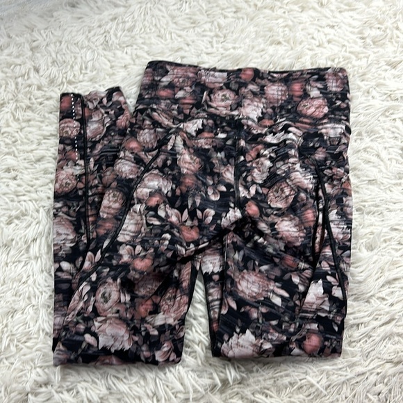 Lululemon Fast & Free 7/8 Tight II *Nulux 25" Peony Multi - Picture 4 of 5